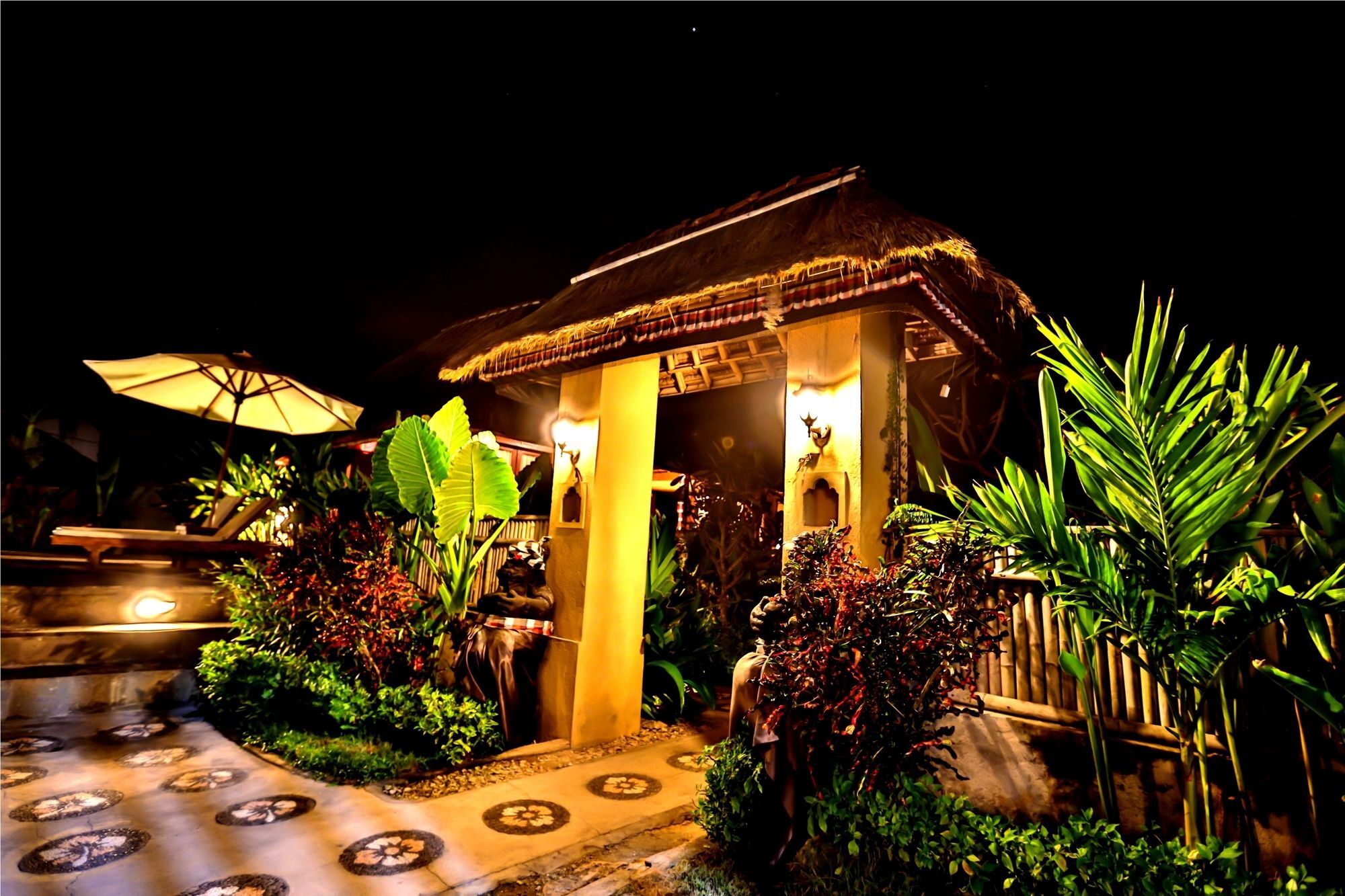 Sunset Coin Lembongan Hotell Nusa Lembongan Exteriör bild